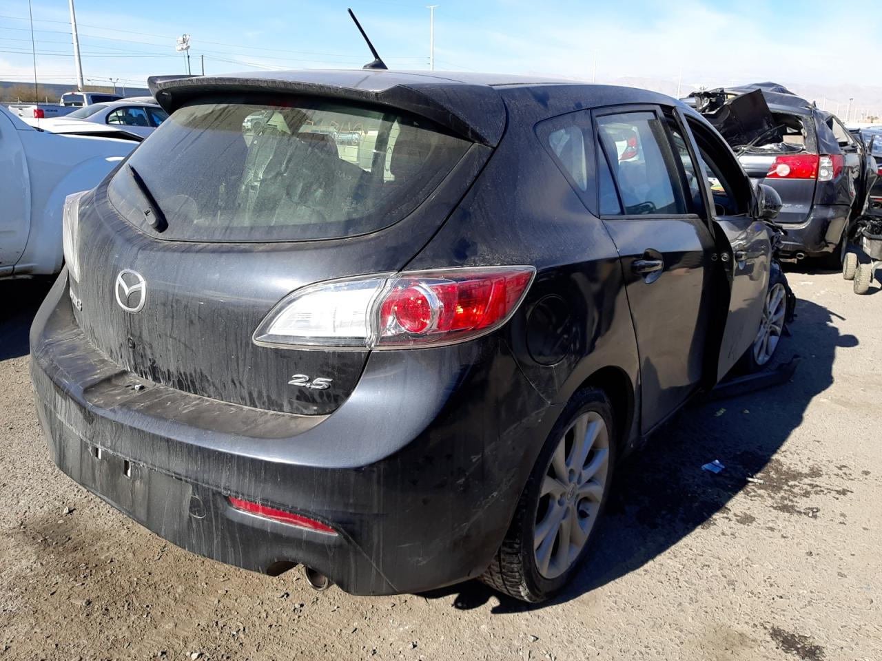Photo 4 from auction – 2011 MAZDA 3 S with VIN JM1BL1K66B1471588