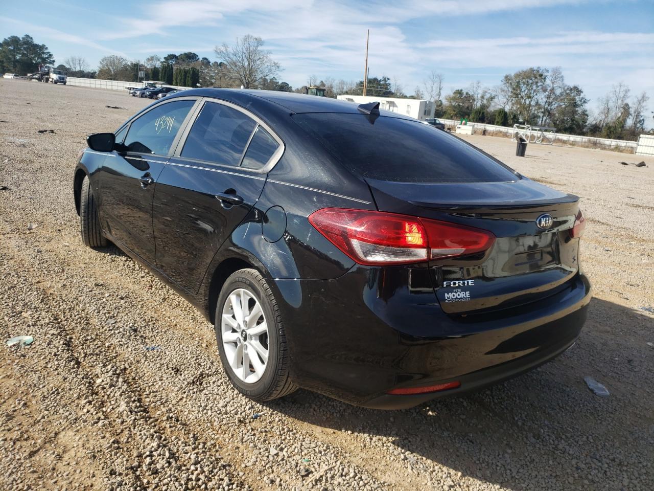 Photo 3 from auction – 2017 KIA FORTE LX with VIN 3KPFL4A7XHE014446