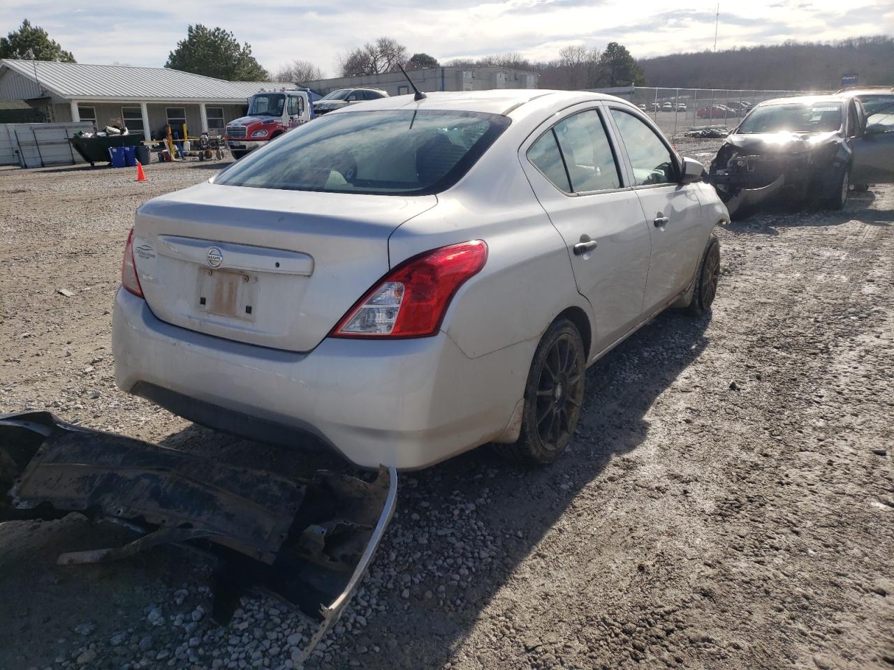 Photo 4 from auction – 2017 NISSAN VERSA S with VIN 3N1CN7AP2HL806121