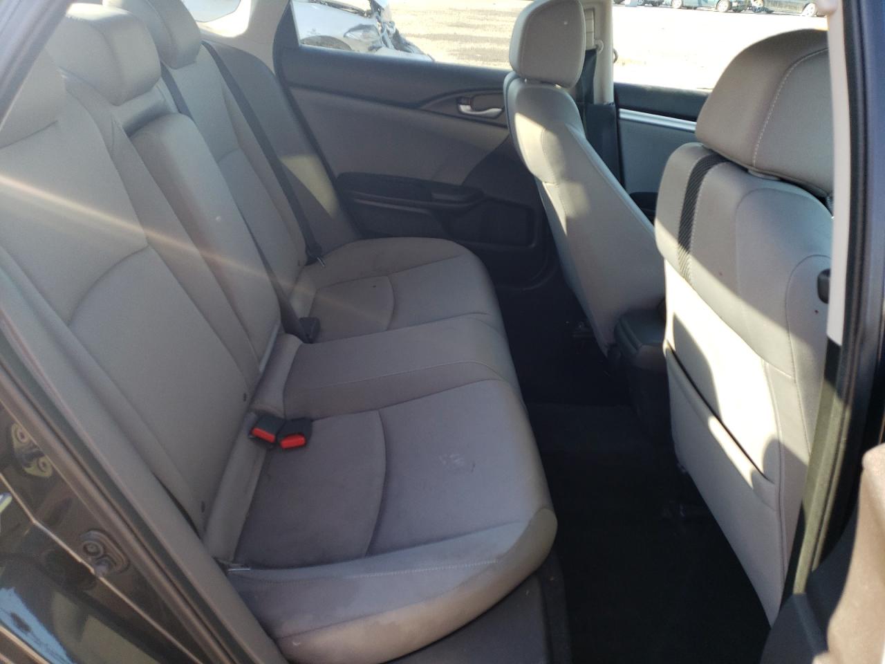 Photo 6 from auction – 2016 HONDA CIVIC EX with VIN 19XFC1F3XGE031671