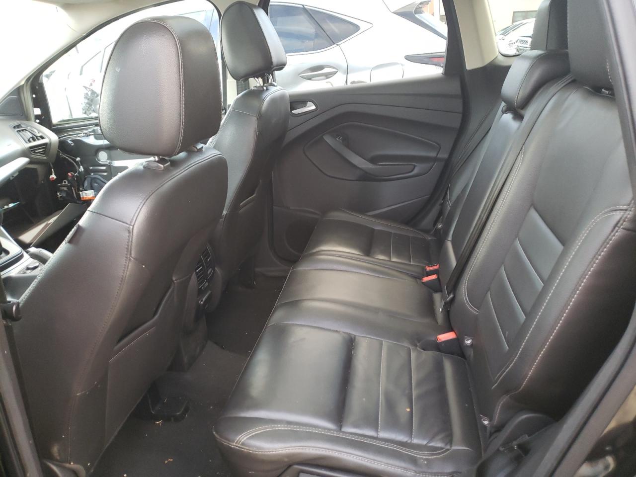 Photo 6 from auction – 2015 FORD ESCAPE SE with VIN 1FMCU9G98FUA30032