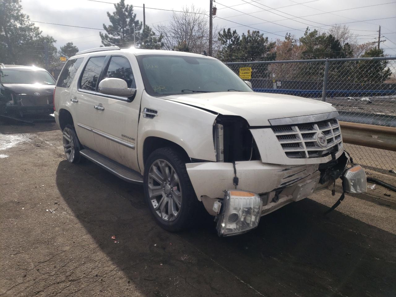 CADILLAC ESCALADE L 2011 with VIN 1GYS4BEF8BR102631 - Photo from auction