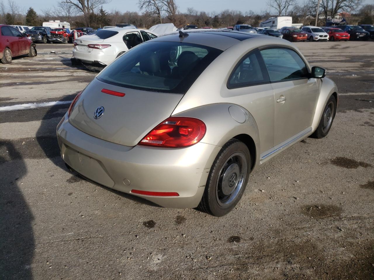 Photo 4 from auction – 2013 VOLKSWAGEN BEETLE with VIN 3VWJP7AT6DM612432