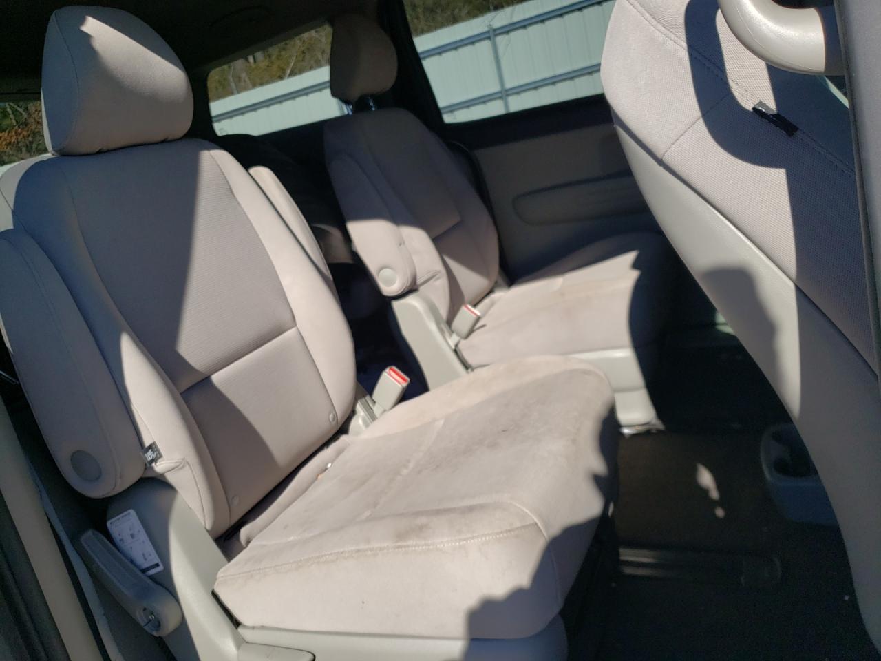 Photo 6 from auction – 2015 KIA SEDONA LX with VIN KNDMB5C14F6044926