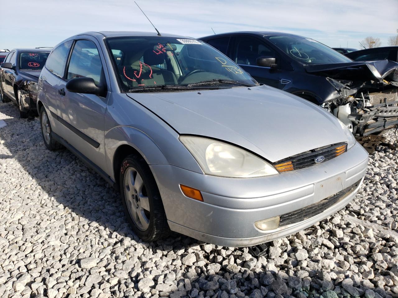 FORD FOCUS ZX3 2001 with VIN 3FAFP31311R214230 - Photo from auction