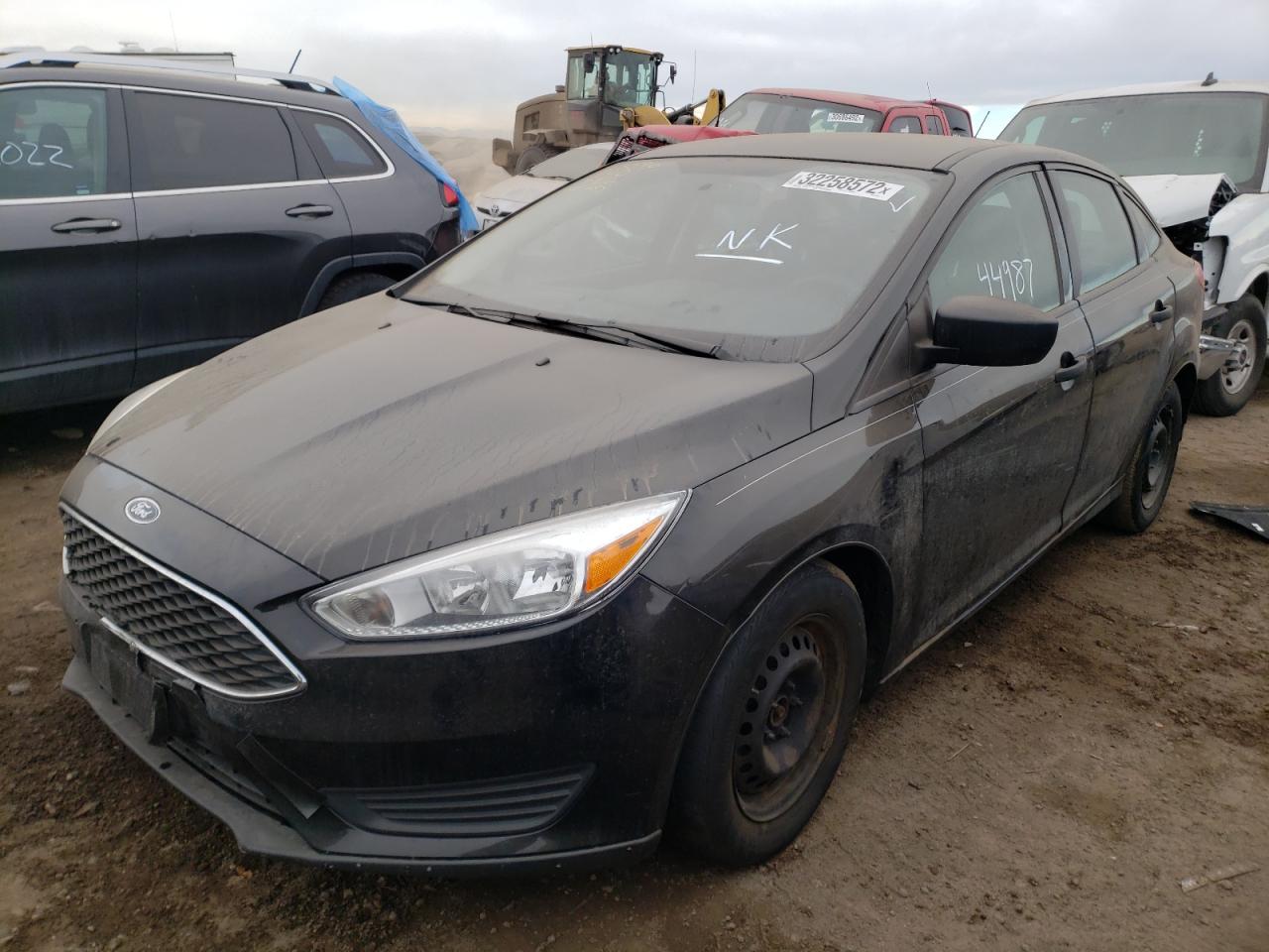 Photo 2 from auction – 2018 FORD FOCUS S with VIN 1FADP3E29JL200230