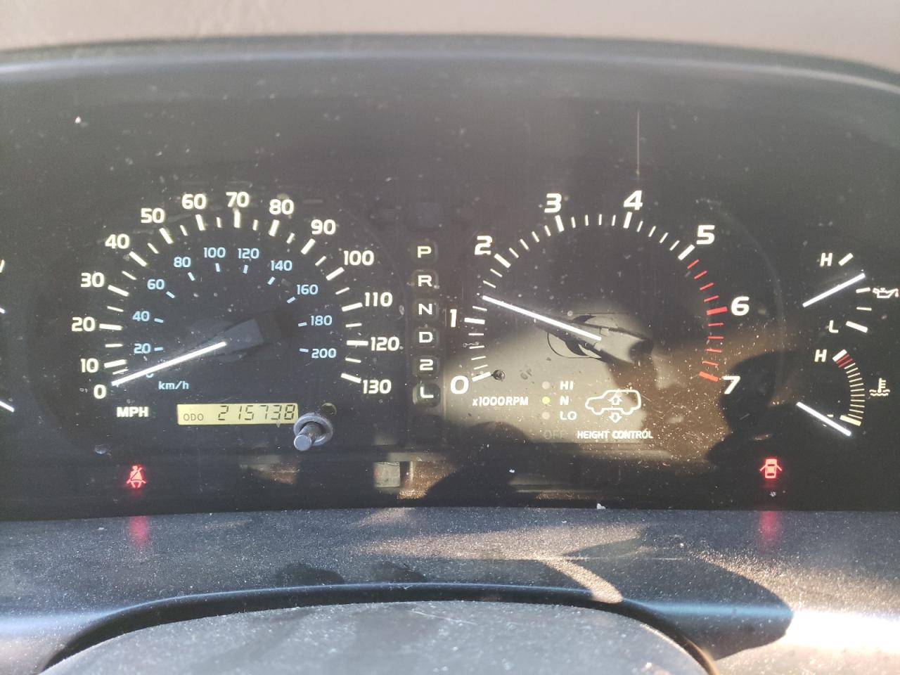 Photo 8 from auction – 2001 LEXUS LX 470 with VIN JTJHT00WX13504311