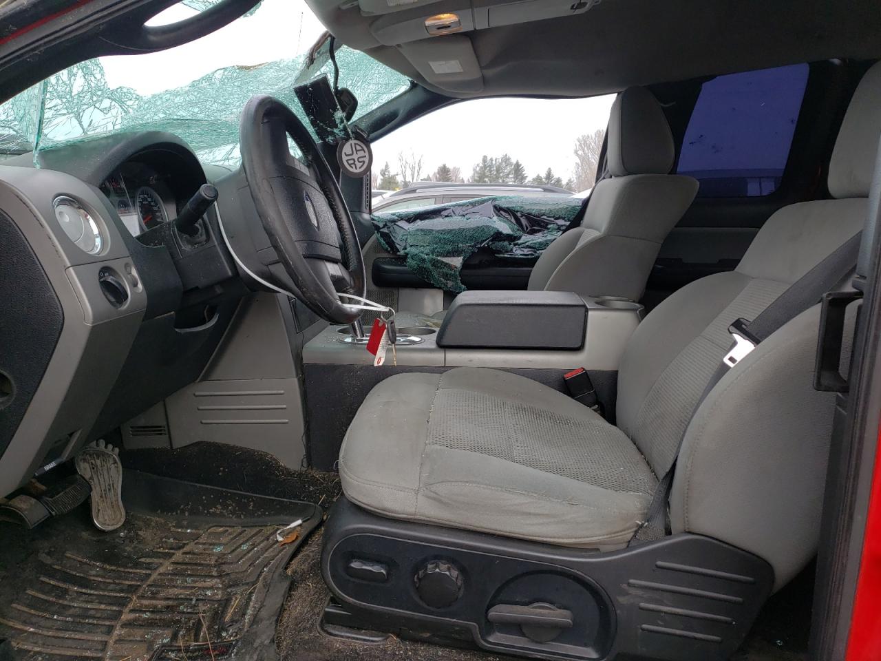 Photo 5 from auction – 2004 FORD F150 with VIN 1FTPX04504KC71313