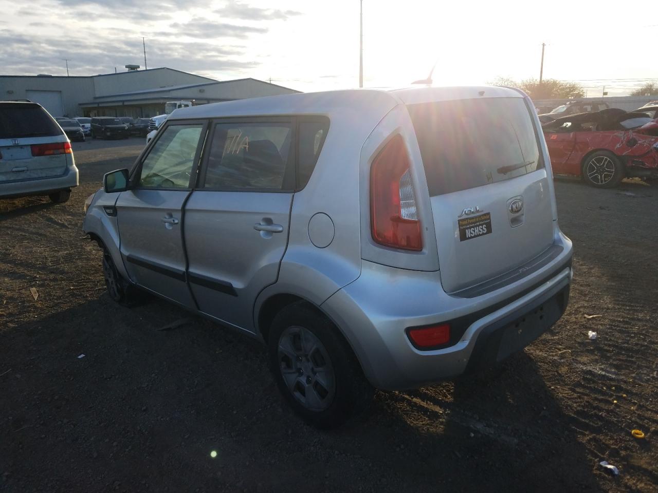 Photo 3 from auction – 2013 KIA SOUL with VIN KNDJT2A59D7506389