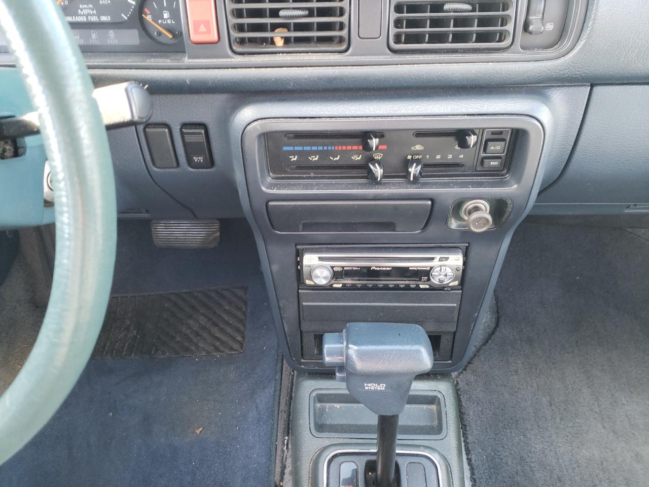 Photo 9 from auction – 1989 MAZDA 626 with VIN JM1GD2225K1768938