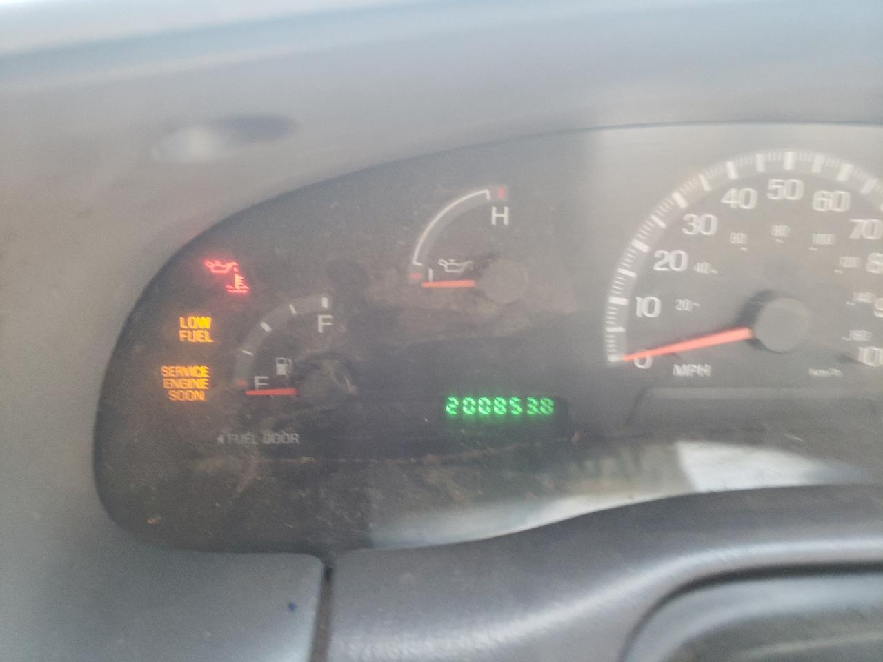 Photo 8 from auction – 2003 FORD F150 with VIN 2FTRF18203CA46054