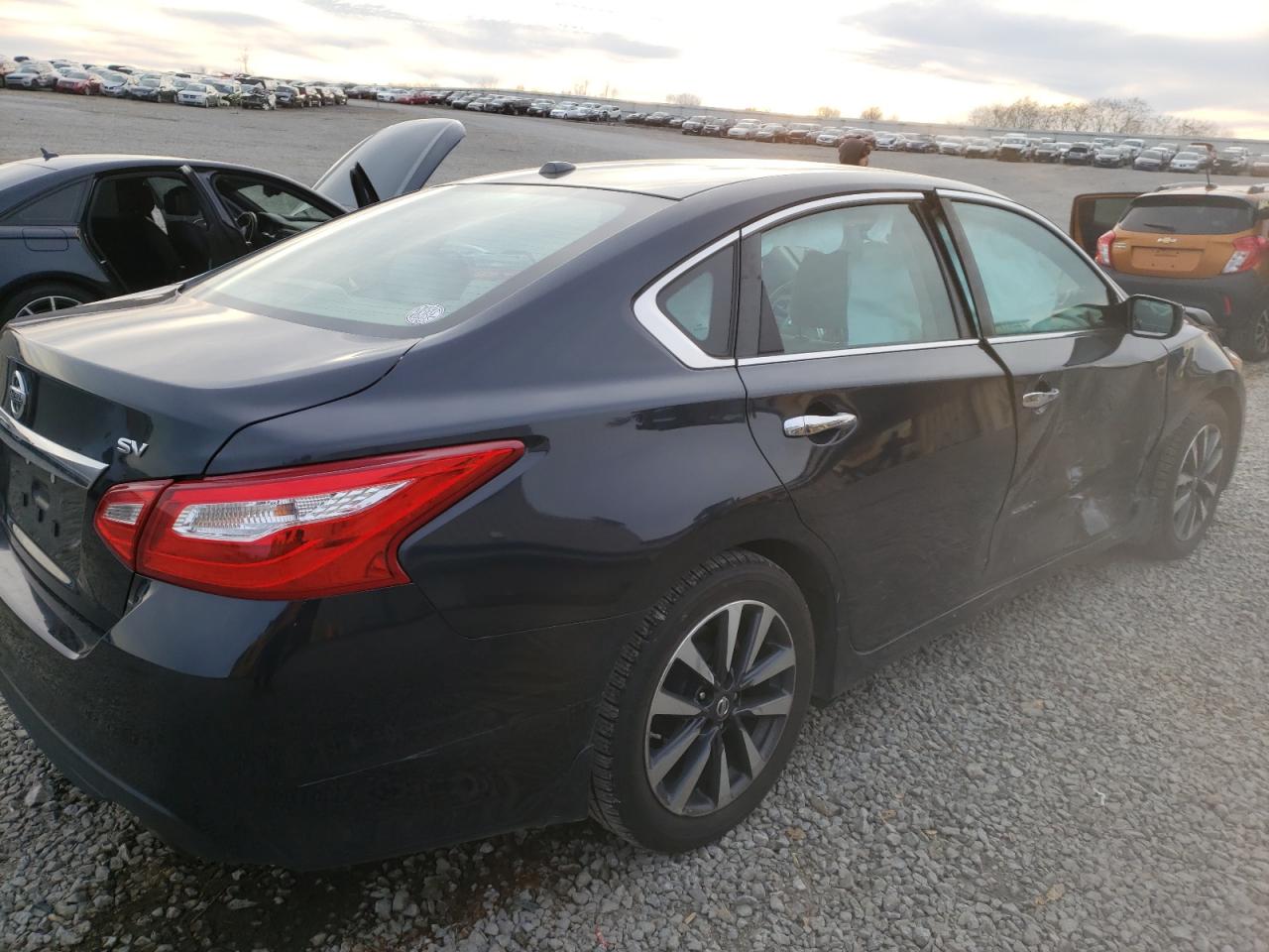 Photo 4 from auction – 2016 NISSAN ALTIMA 2.5 with VIN 1N4AL3AP6GC126161