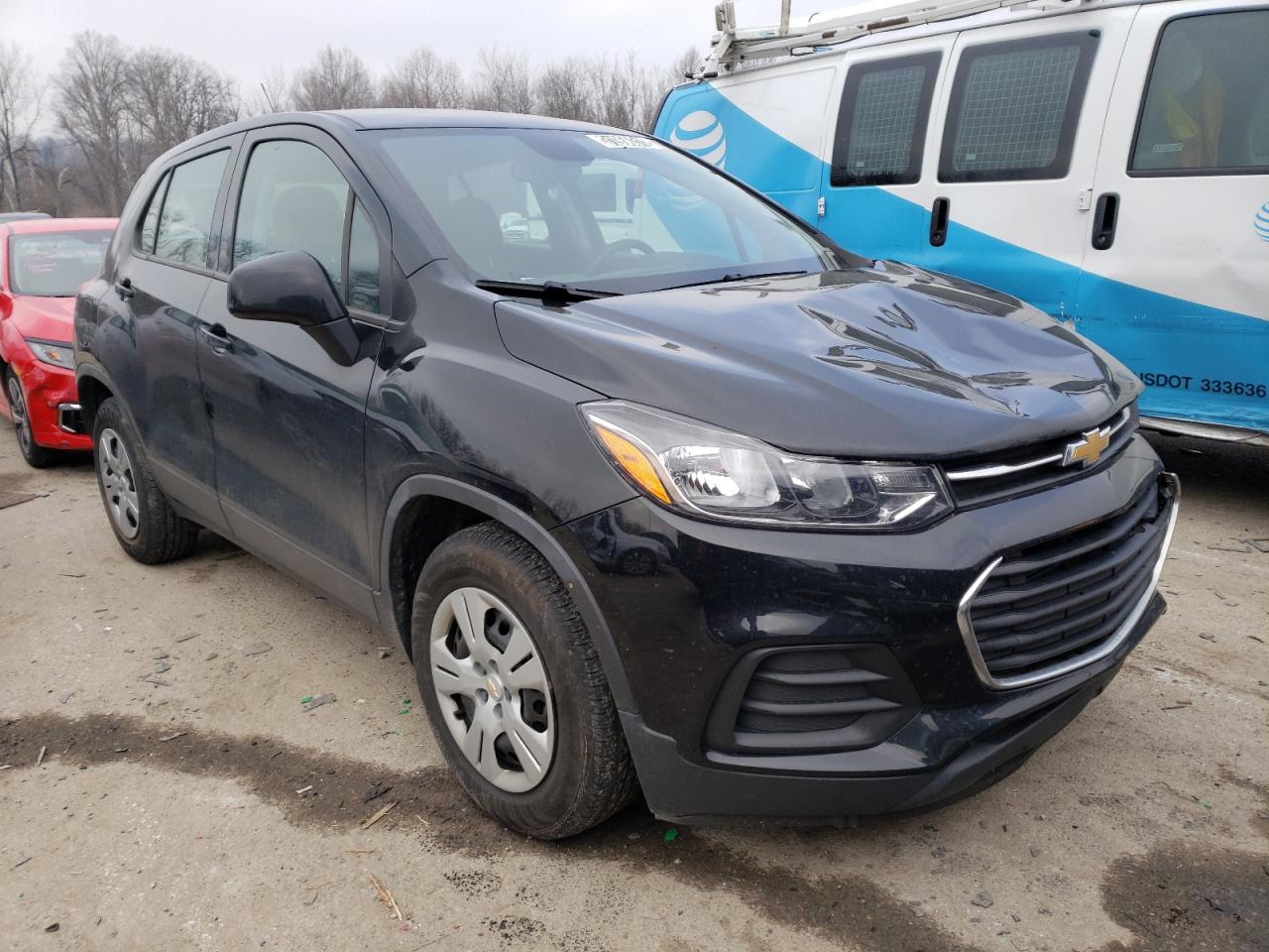 CHEVROLET TRAX LS 2018 with VIN 3GNCJKSB6JL323243 - Photo from auction