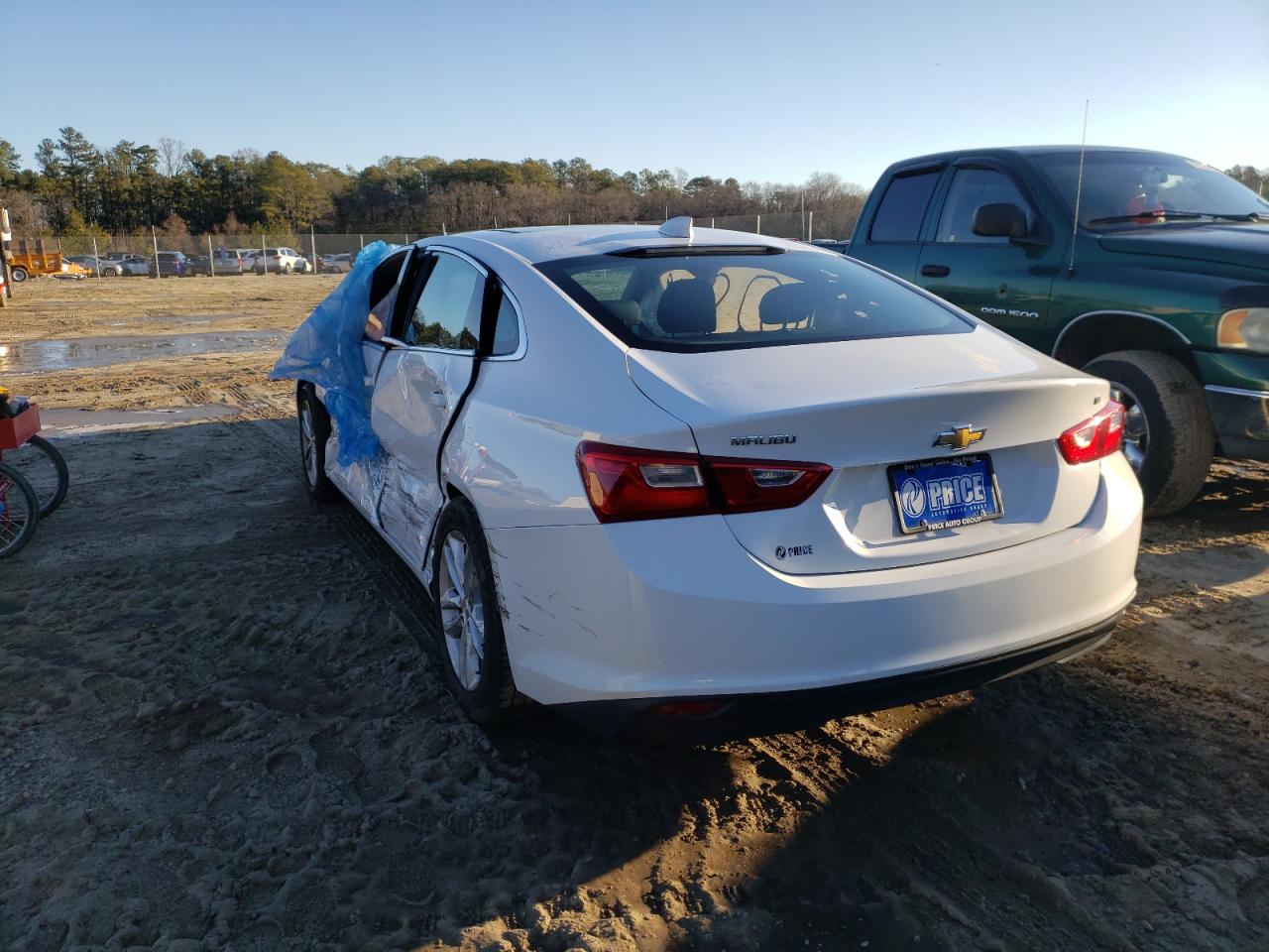 Photo 3 from auction – 2018 CHEVROLET MALIBU LT with VIN 1G1ZD5ST5JF151892