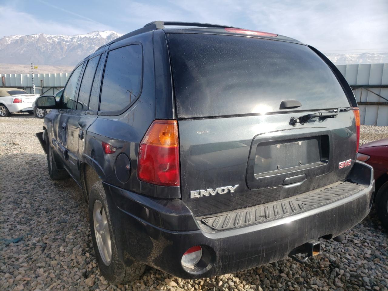 Photo 3 from auction – 2005 GMC ENVOY with VIN 1GKDT13S352133993