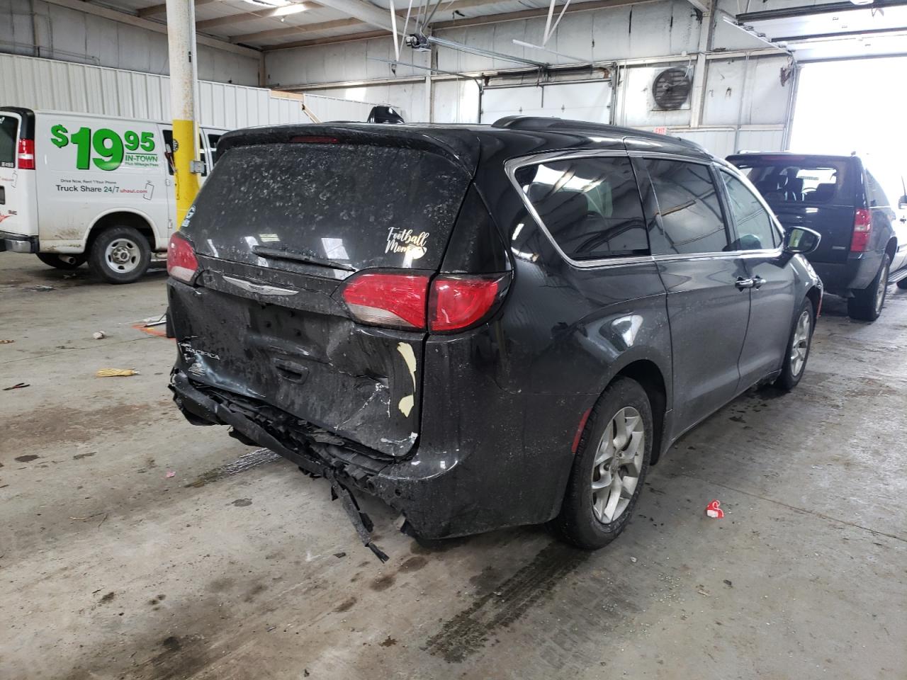 Photo 4 from auction – 2019 CHRYSLER PACIFICA T with VIN 2C4RC1FG7KR734149