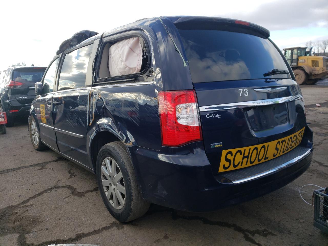 Photo 3 from auction – 2014 CHRYSLER TOWN & COU with VIN 2C4RC1BG2ER434514