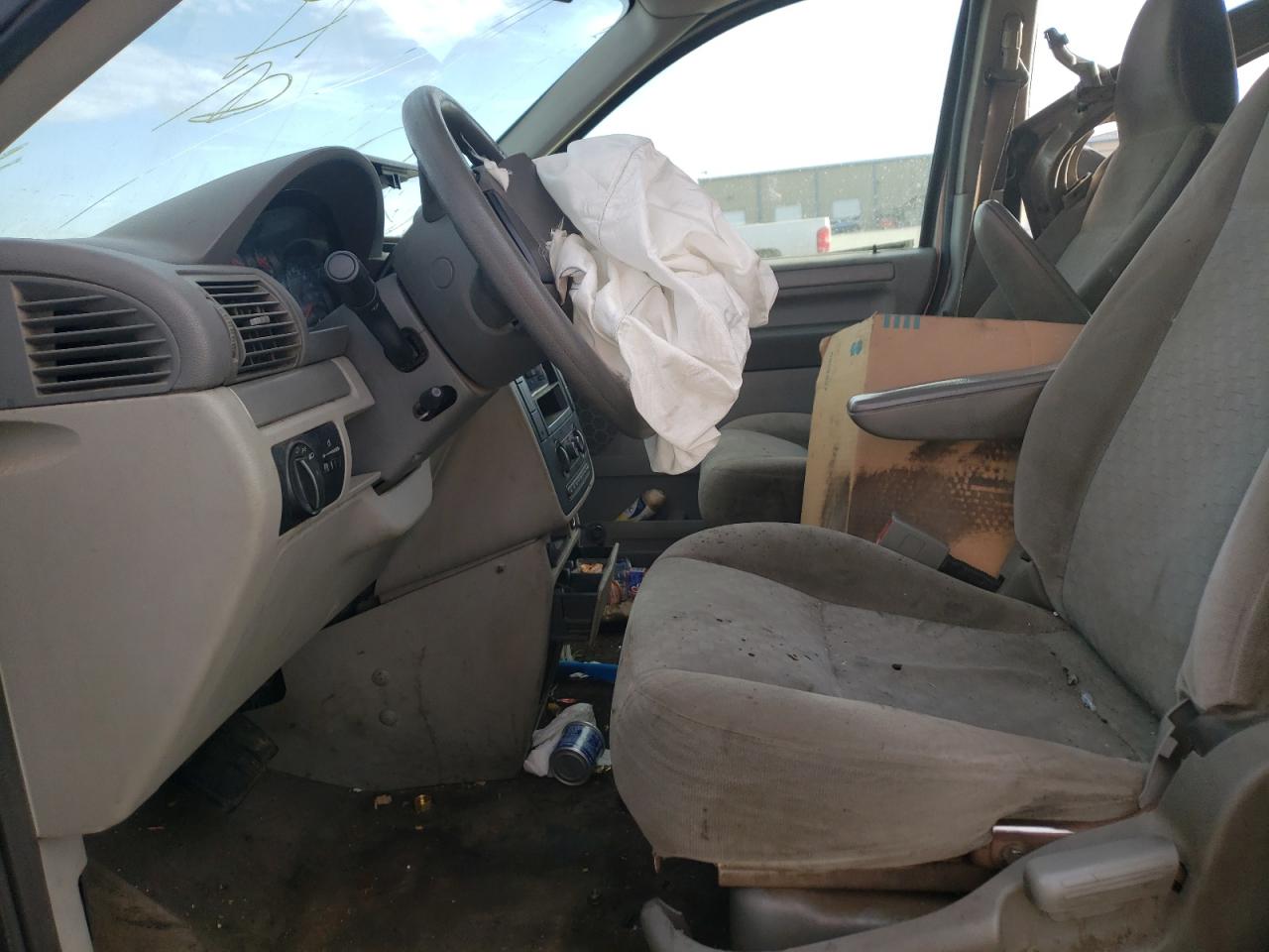Photo 5 from auction – 2006 FORD FREESTAR S with VIN 2FMZA51696BA65677