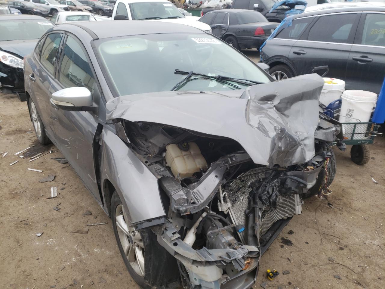 FORD FOCUS SE 2014 con VIN 1FADP3F23EL246110 - Foto de la subasta