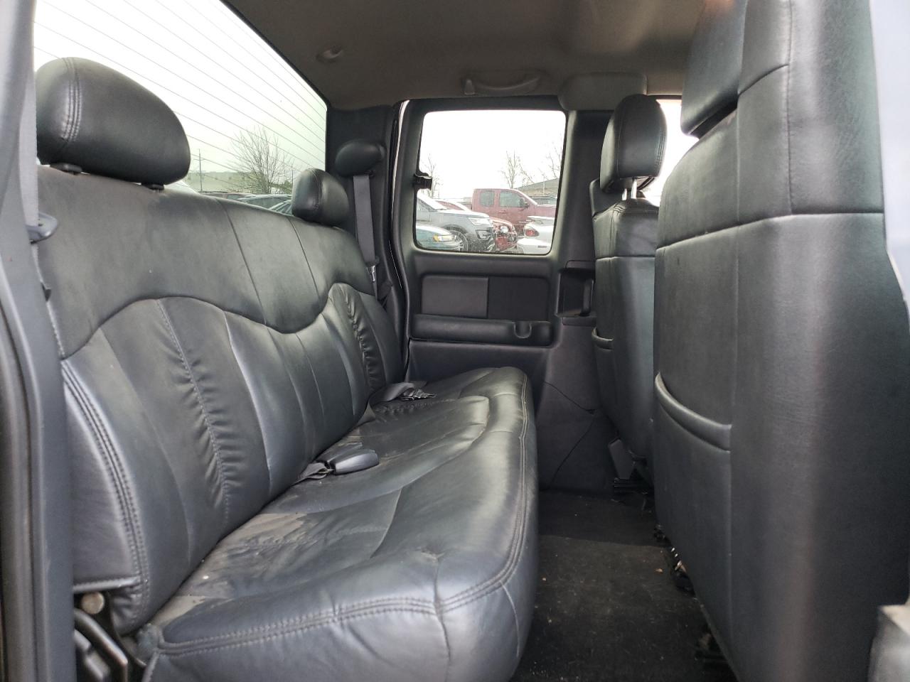 Photo 6 from auction – 2000 CHEVROLET SILVERADO with VIN 1GCEK19T9YE386791