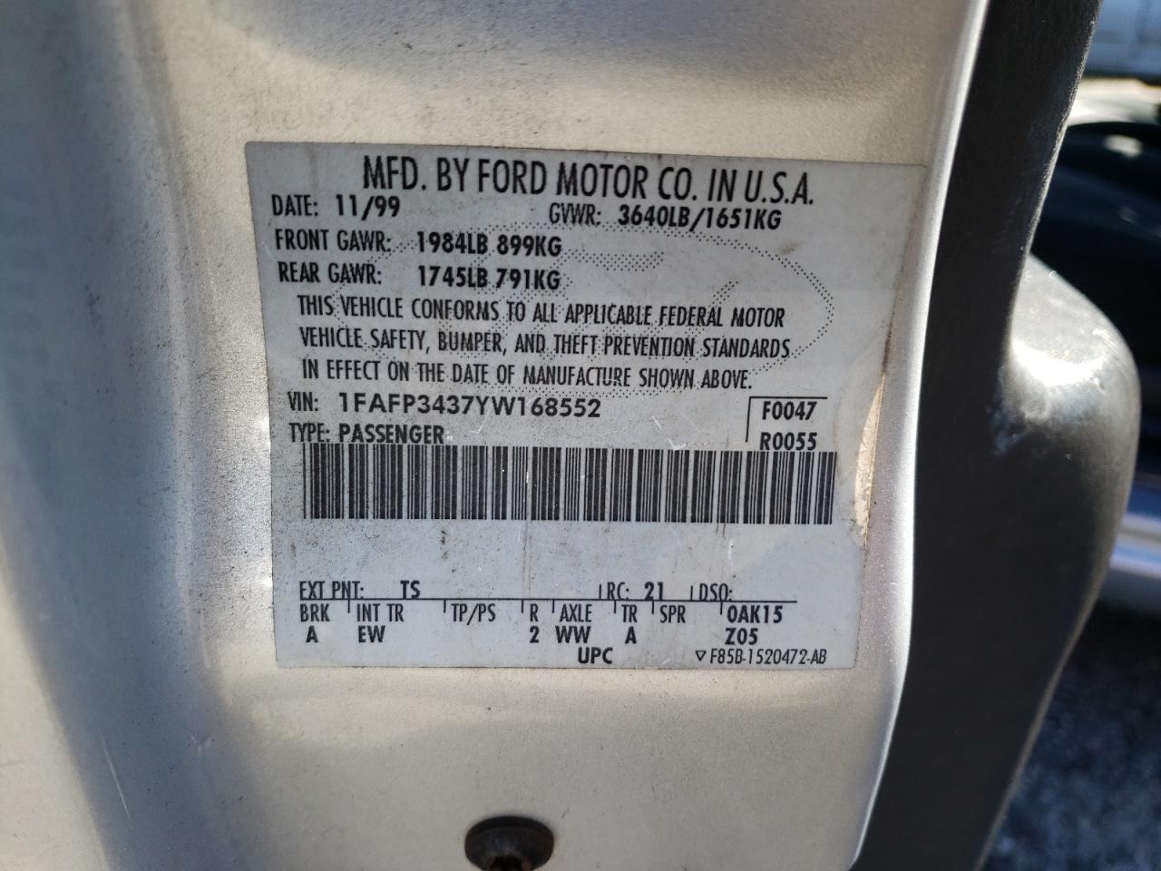 Photo 10 from auction – 2000 FORD FOCUS SE with VIN 1FAFP3437YW168552
