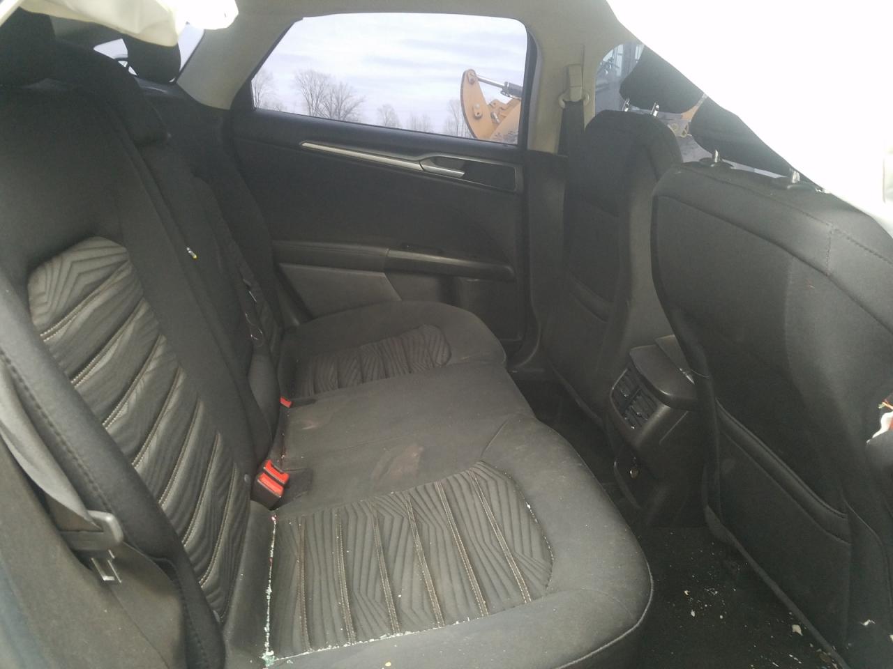 Photo 6 from auction – 2016 FORD FUSION SE with VIN 3FA6P0HD8GR365295