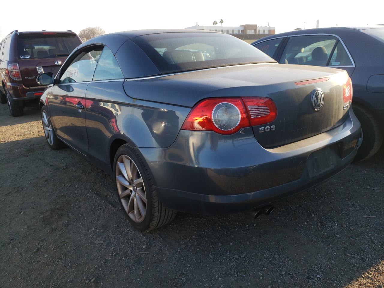 Photo 3 from auction – 2007 VOLKSWAGEN EOS 2.0T S with VIN WVWDA71F87V010900
