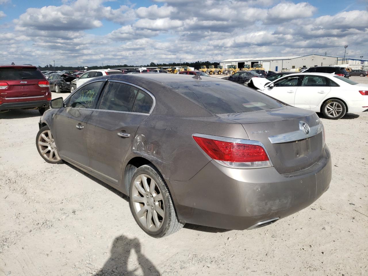 Foto 3 de la subasta – 2010 BUICK LACROSSE C con VIN 1G4GE5EV7AF259757