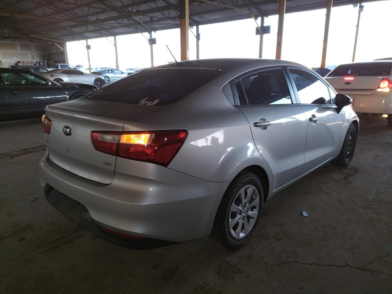 Photo 4 from auction – 2016 KIA RIO with VIN KNADM4A36G6634391