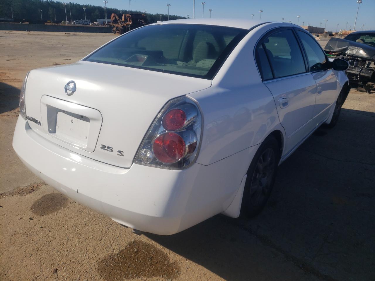 Photo 4 from auction – 2005 NISSAN ALTIMA S with VIN 1N4AL11D55C353011