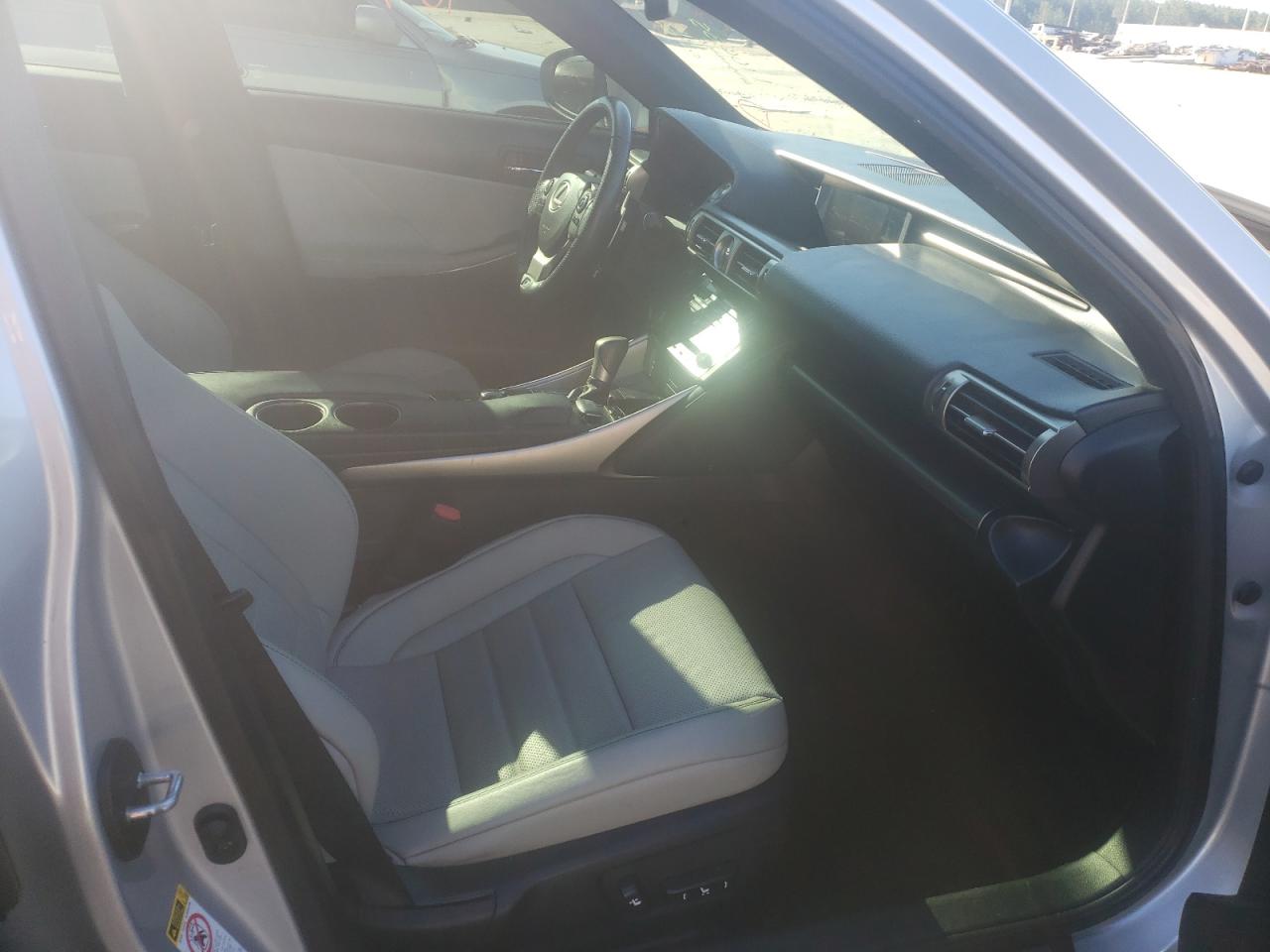Photo 5 from auction – 2014 LEXUS IS 250 with VIN JTHBF1D21E5014040