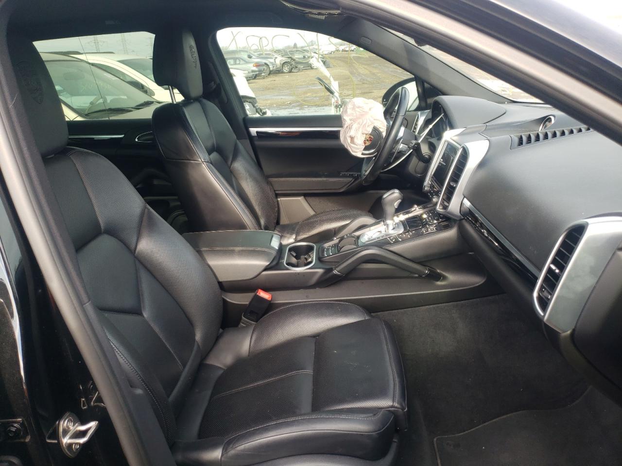 Photo 5 from auction – 2017 PORSCHE CAYENNE with VIN WP1AA2A25HKA86644
