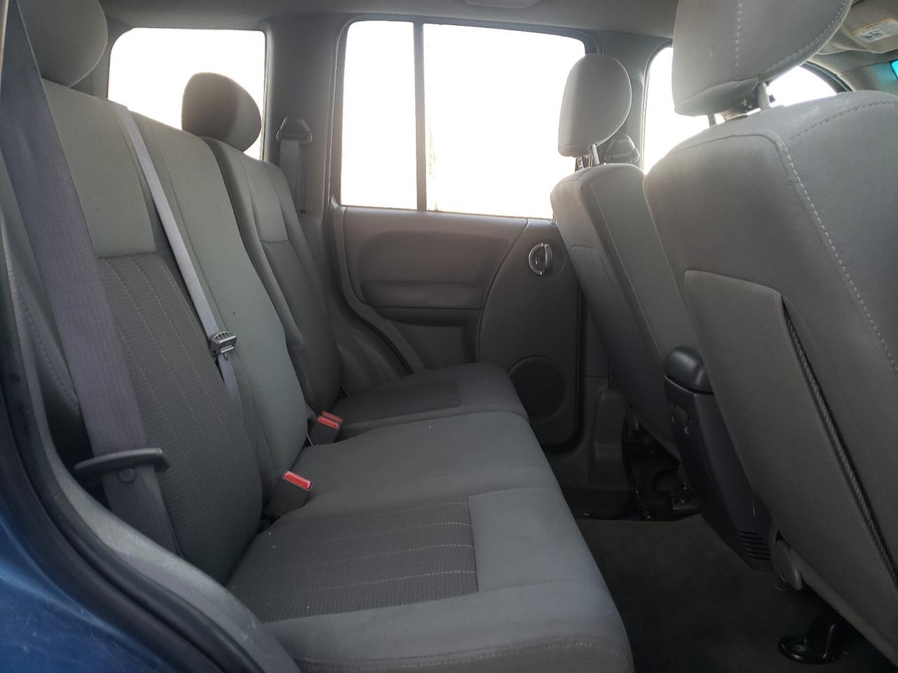 Photo 6 from auction – 2002 JEEP LIBERTY LI with VIN 1J4GL58K55W684325