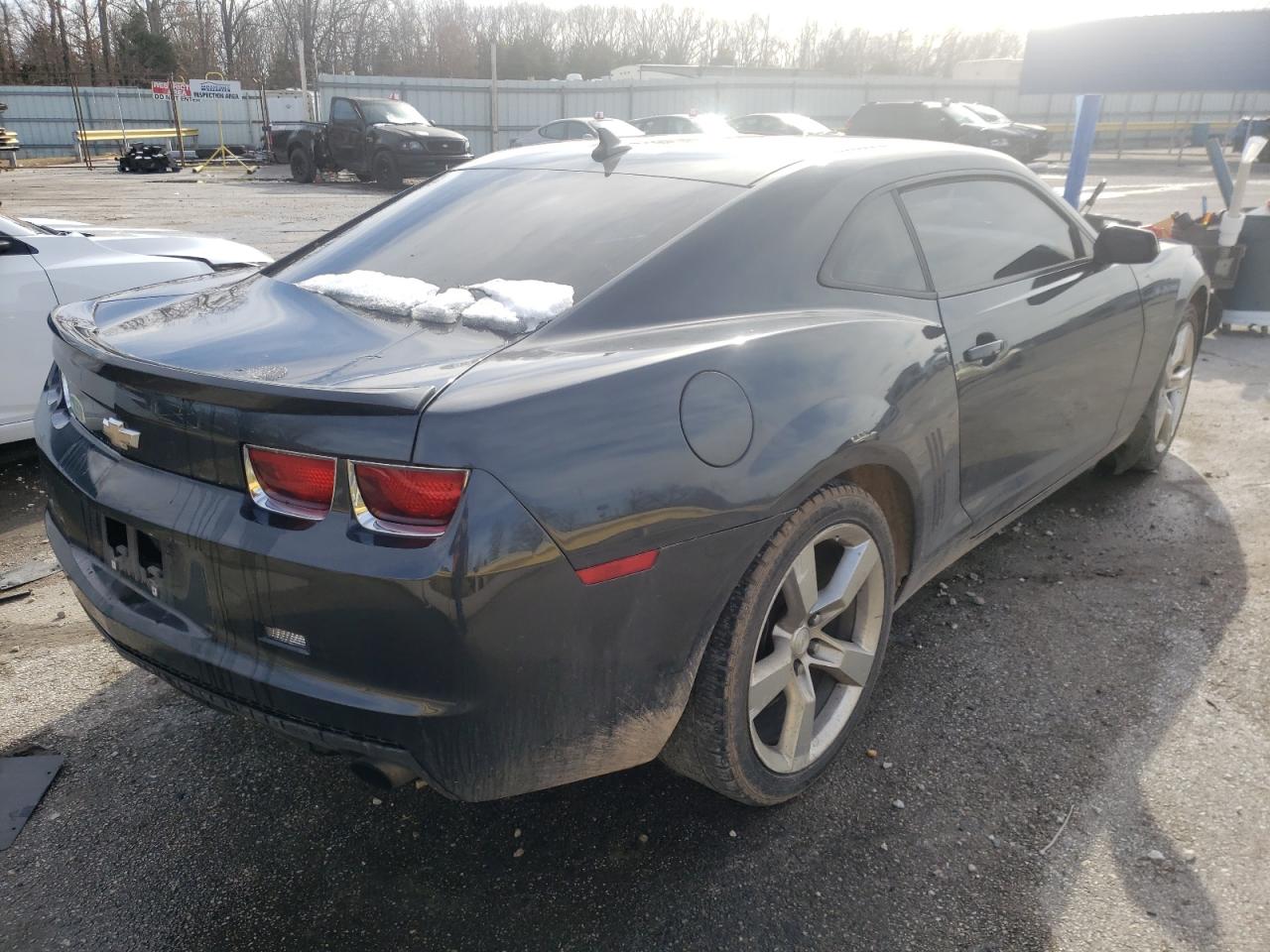 Photo 4 from auction – 2013 CHEVROLET CAMARO LS with VIN 2G1FE1E36D9152549