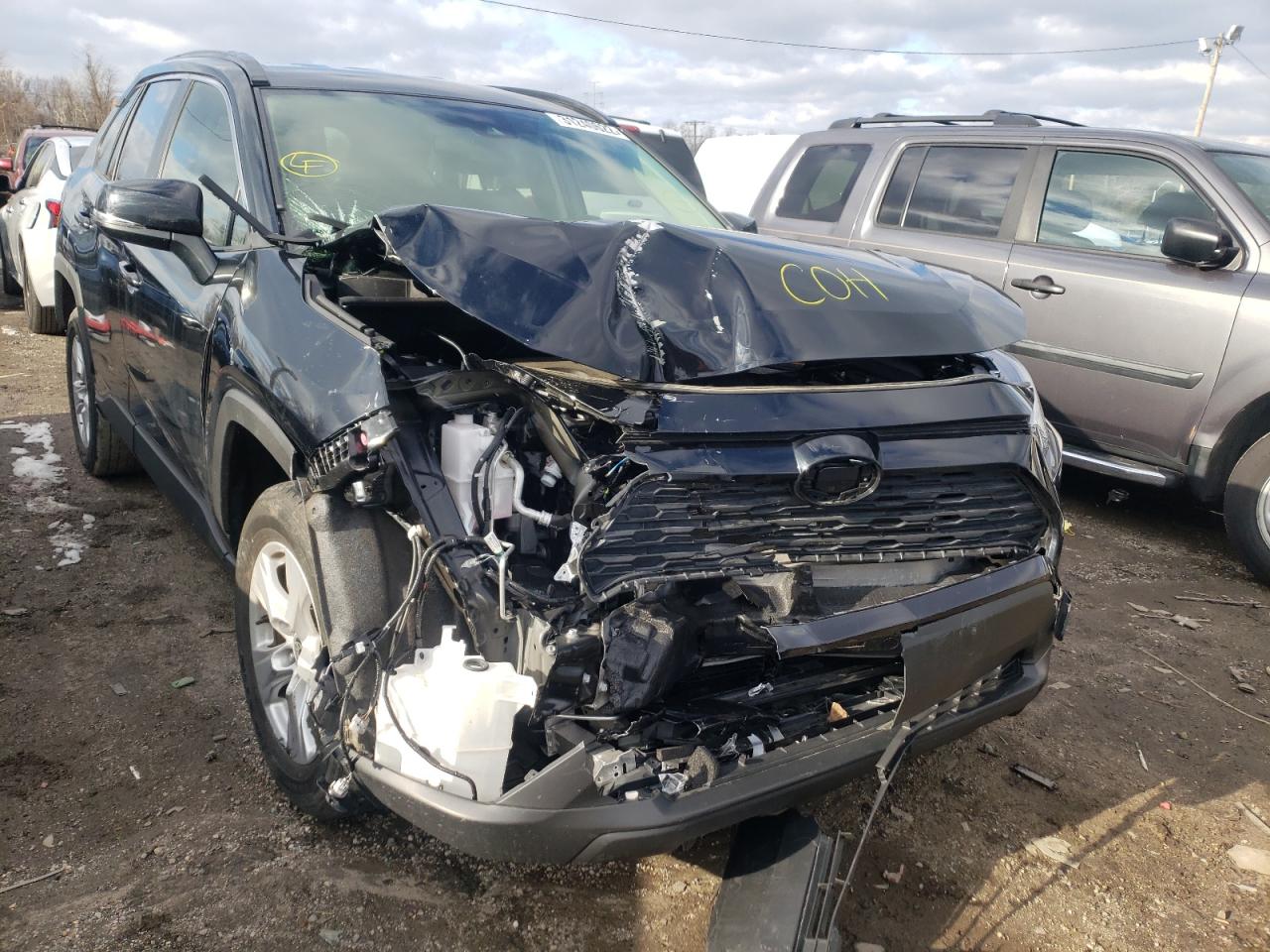 Photo 9 from auction – 2020 TOYOTA RAV4 XLE with VIN JTMP1RFV6LD059540