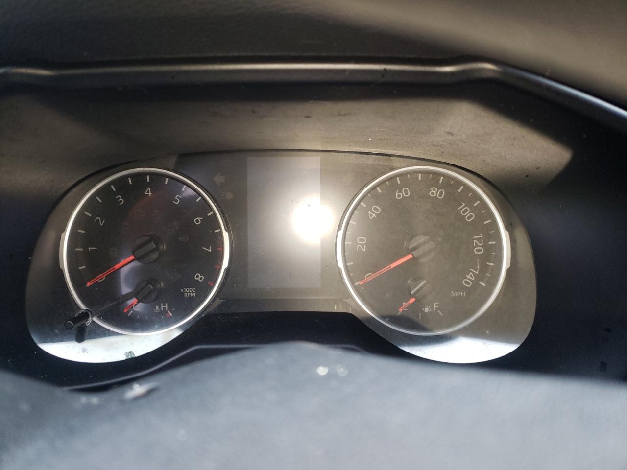 Photo 8 from auction – 2019 TOYOTA RAV4 LE with VIN 2T3G1RFV5KC054588