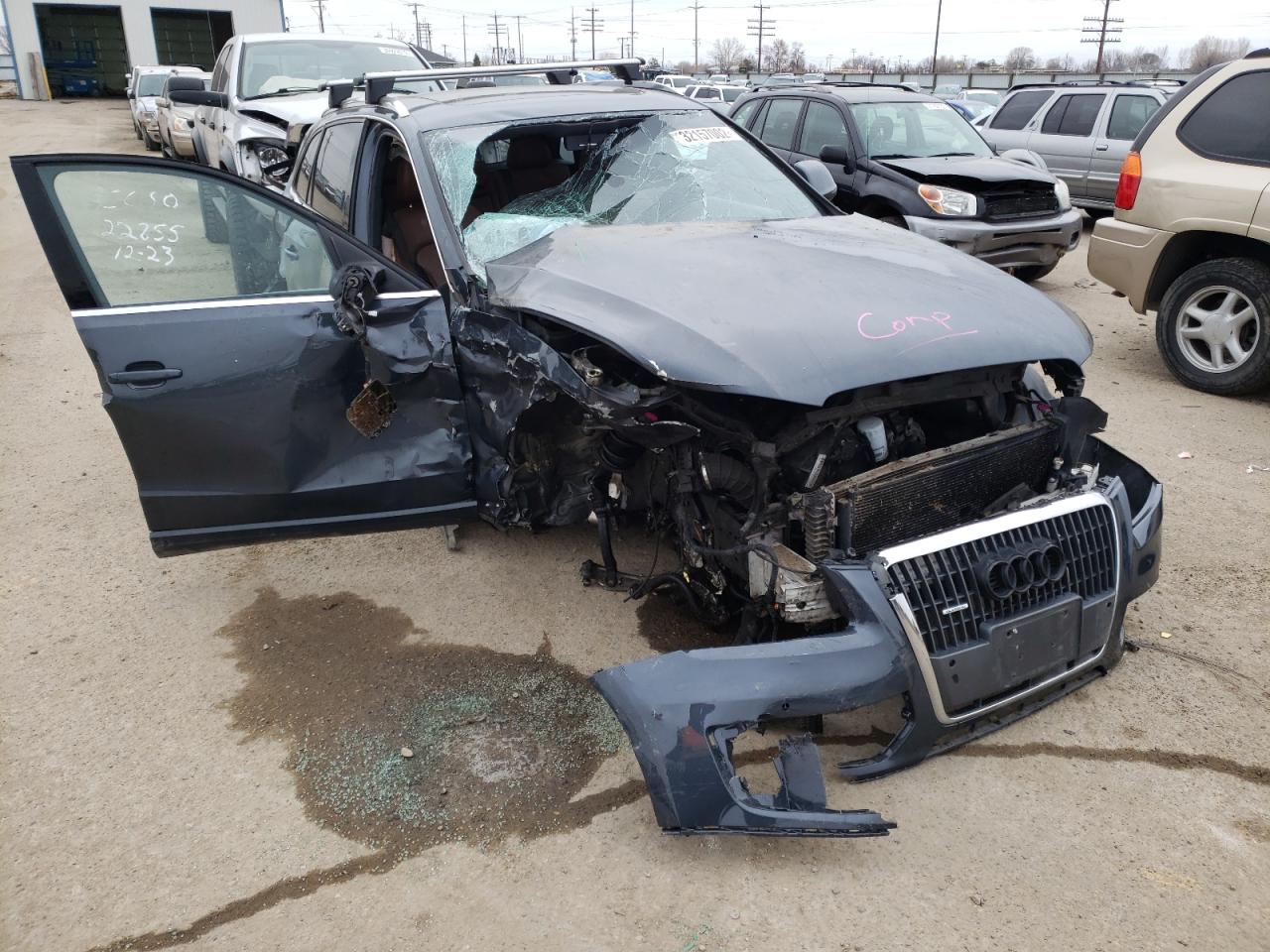 AUDI Q5 PREMIUM 2011 with VIN WA1LFAFP5BA011735 - Photo from auction