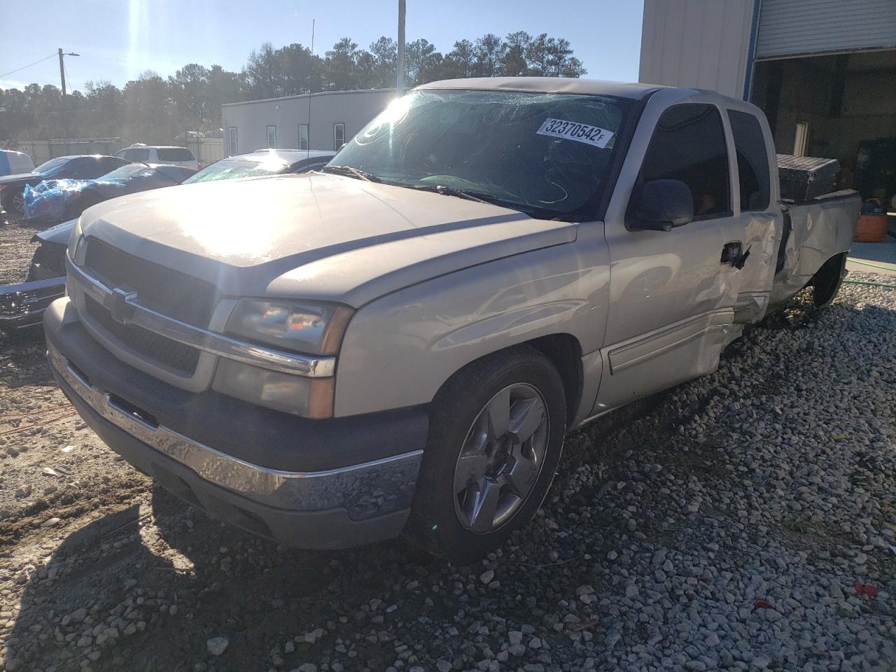 Photo 2 from auction – 2004 CHEVROLET SILVERADO with VIN 1GCEC19X94Z272521