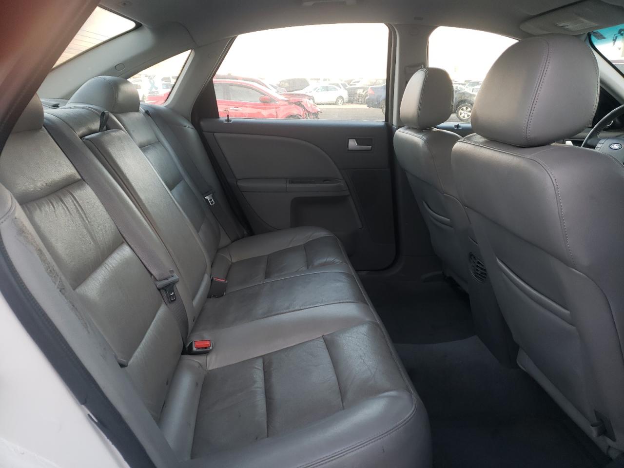 Photo 6 from auction – 2006 FORD FIVE HUNDR with VIN 1FAHP271X6G129734