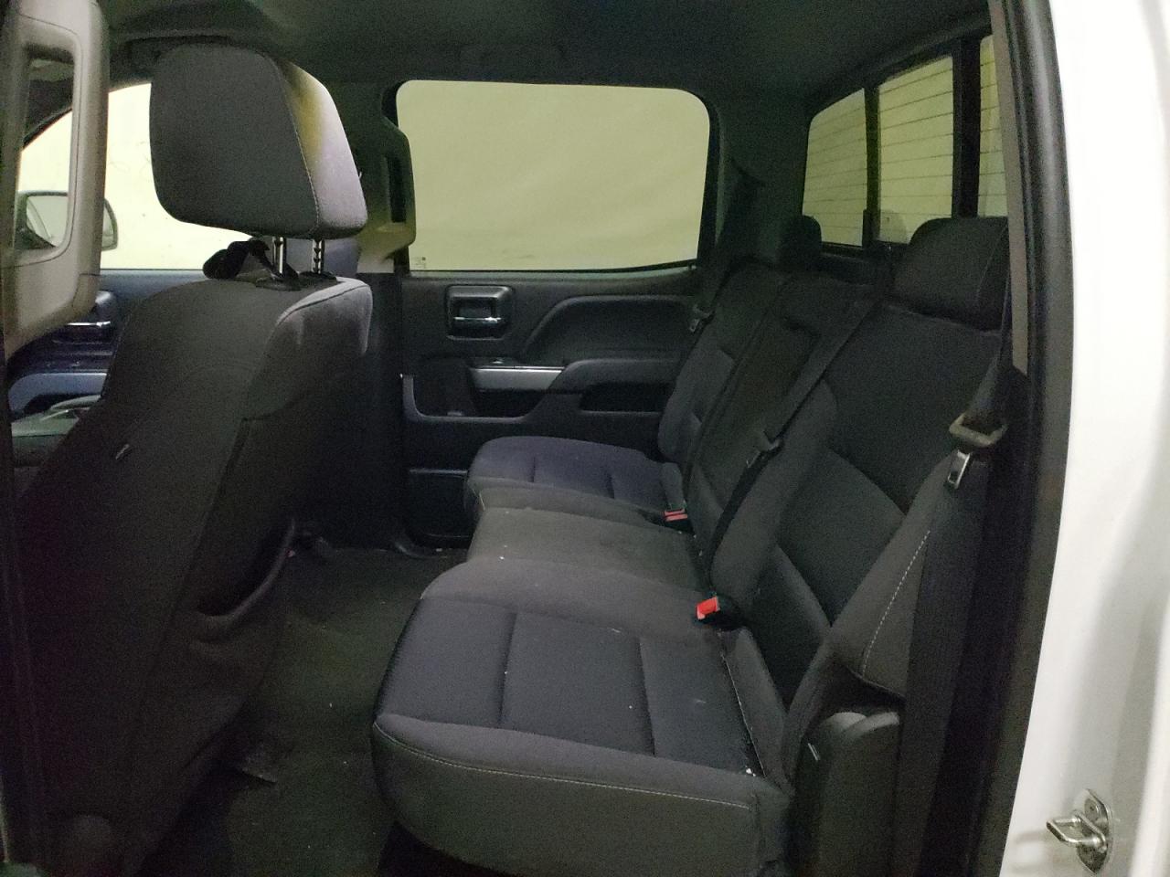 Photo 6 from auction – 2018 CHEVROLET SILVERADO with VIN 3GCUKREC7JG209896