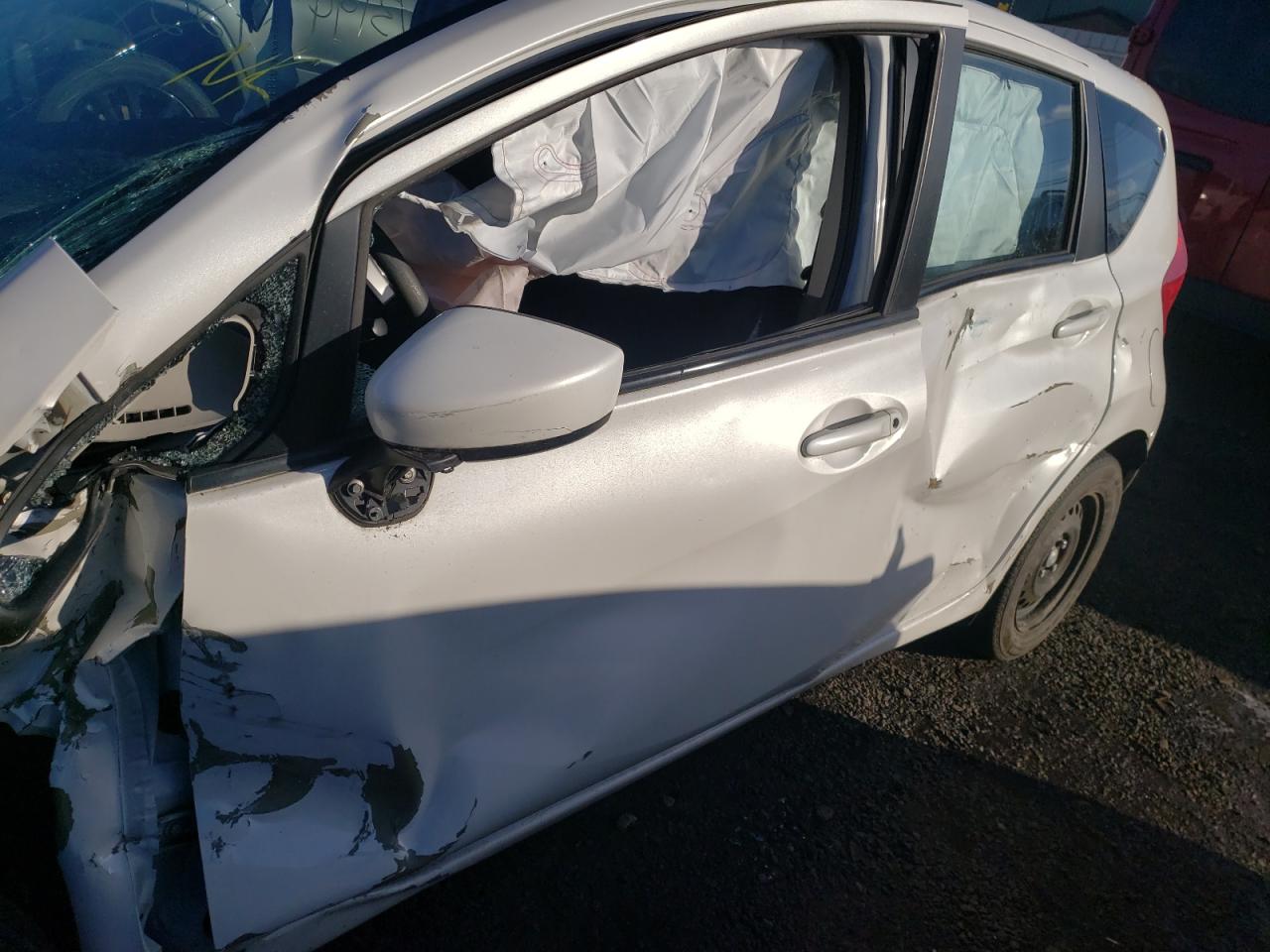 Photo 10 from auction – 2015 NISSAN VERSA NOTE with VIN 3N1CE2CP8FL358903