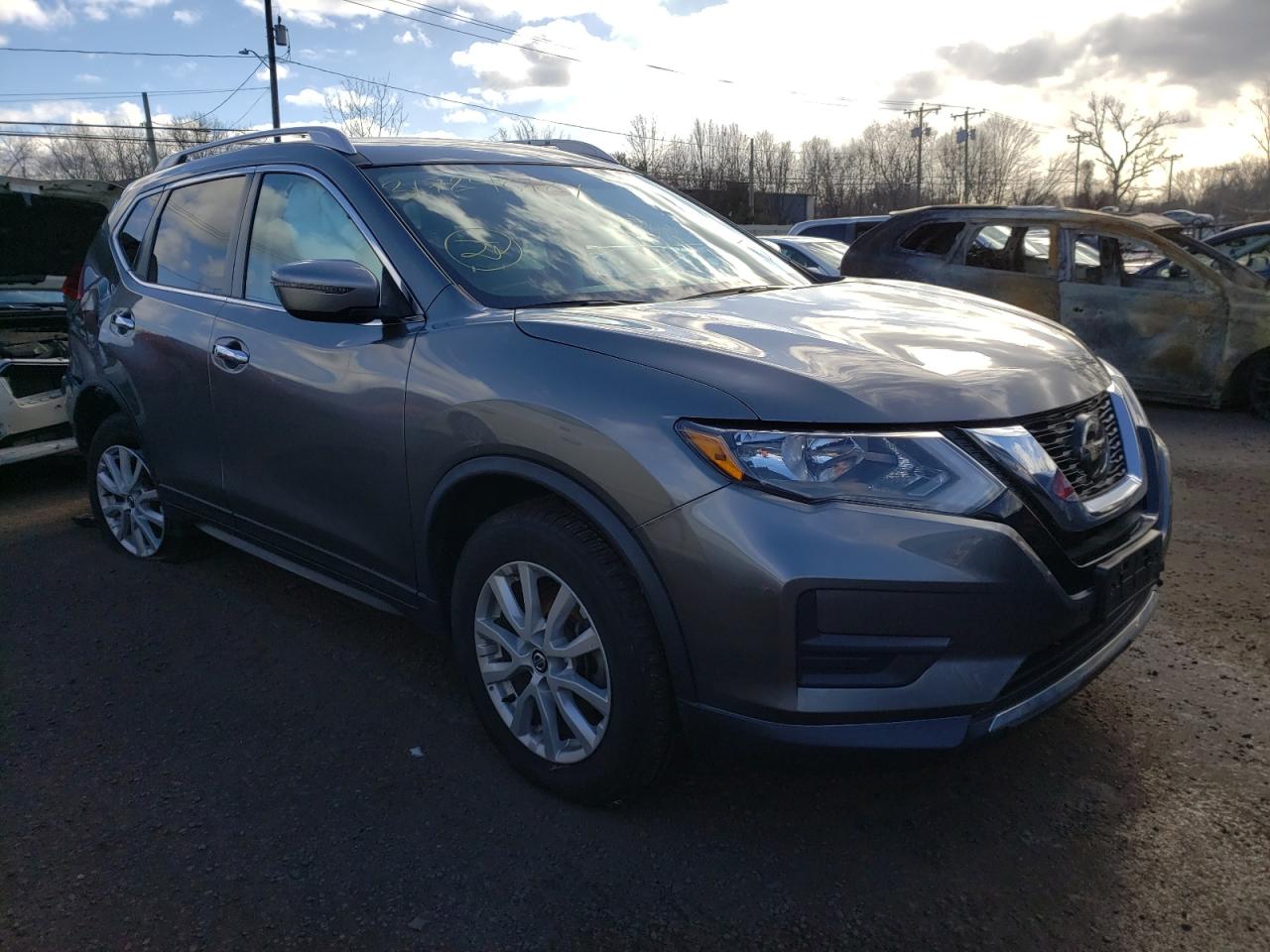 NISSAN ROGUE S 2019 with VIN KNMAT2MV6KP527743 - Photo from auction