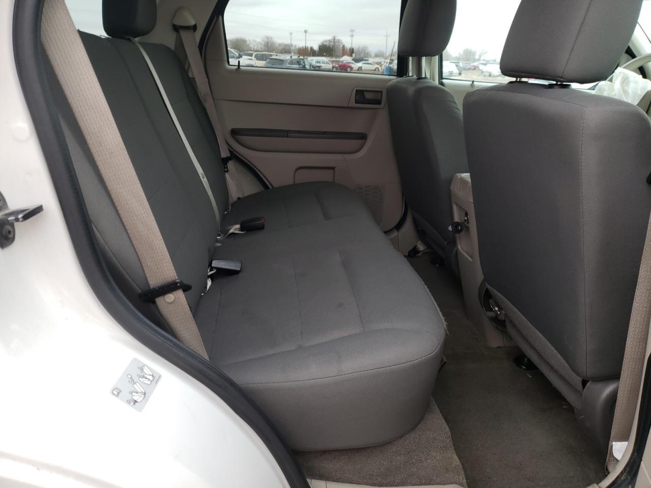 Photo 6 from auction – 2011 FORD ESCAPE XLS with VIN 1FMCU9C77BKC69646