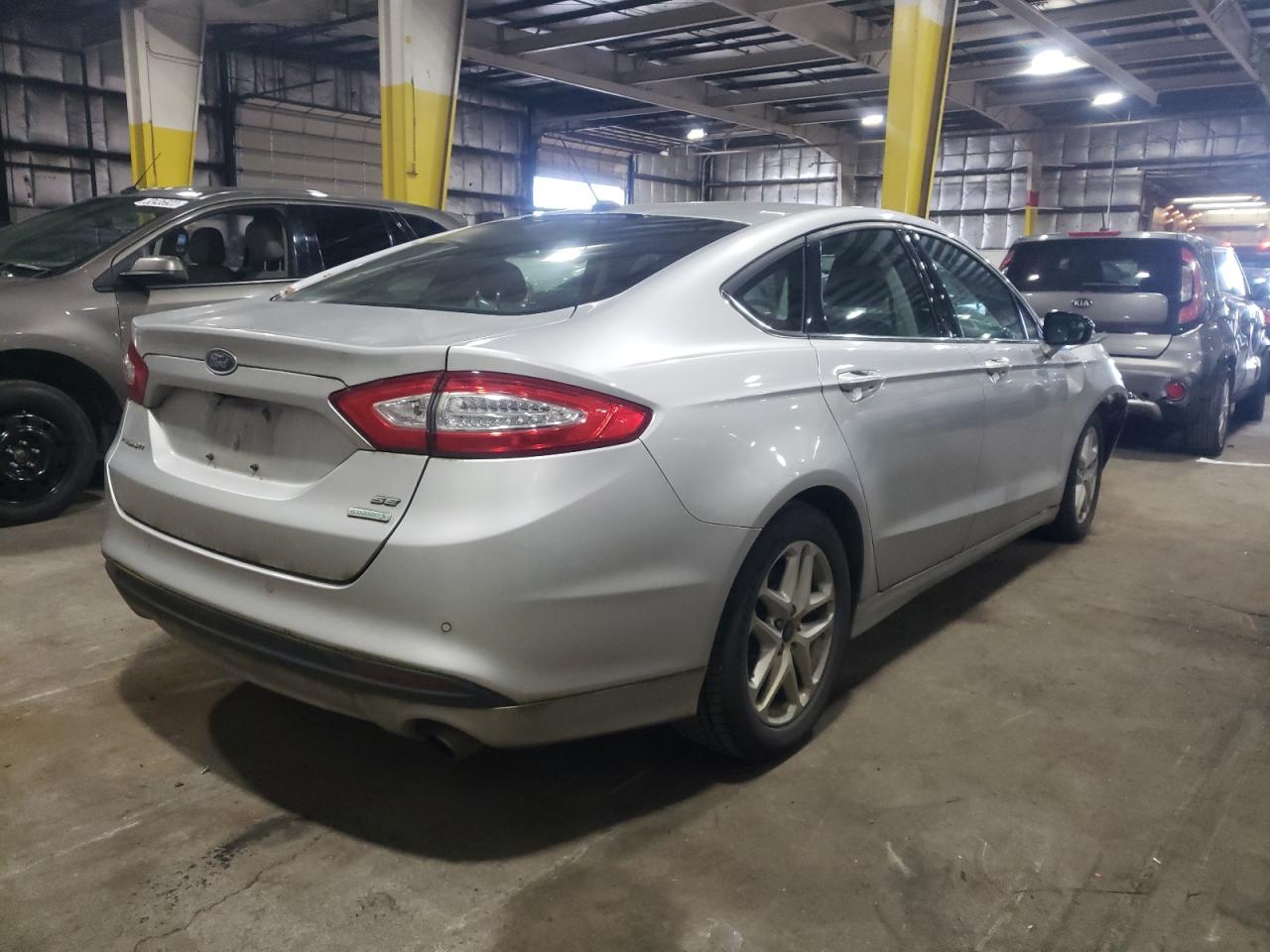 Photo 4 from auction – 2016 FORD FUSION SE with VIN 3FA6P0HD6GR260240