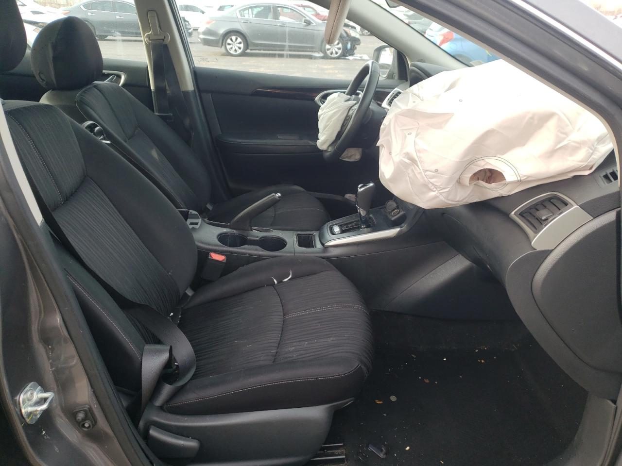 Photo 5 from auction – 2018 NISSAN SENTRA S with VIN 3N1AB7AP4JY322993
