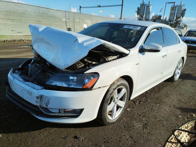 Photo 2 from auction – 2015 VOLKSWAGEN PASSAT S with VIN 1VWAT7A32FC109674