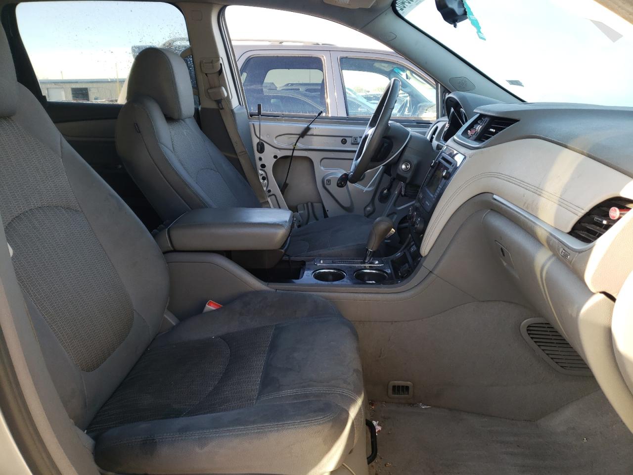 Photo 5 from auction – 2015 CHEVROLET TRAVERSE L with VIN 1GNKRGKD0FJ301630