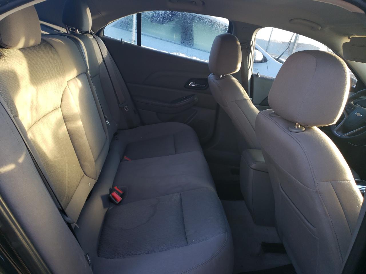 Photo 6 from auction – 2015 CHEVROLET MALIBU LS with VIN 1G11B5SL9FF218231