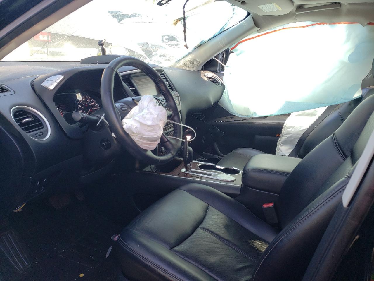 Photo 5 from auction – 2019 NISSAN PATHFINDER with VIN 5N1DR2MN2KC646517