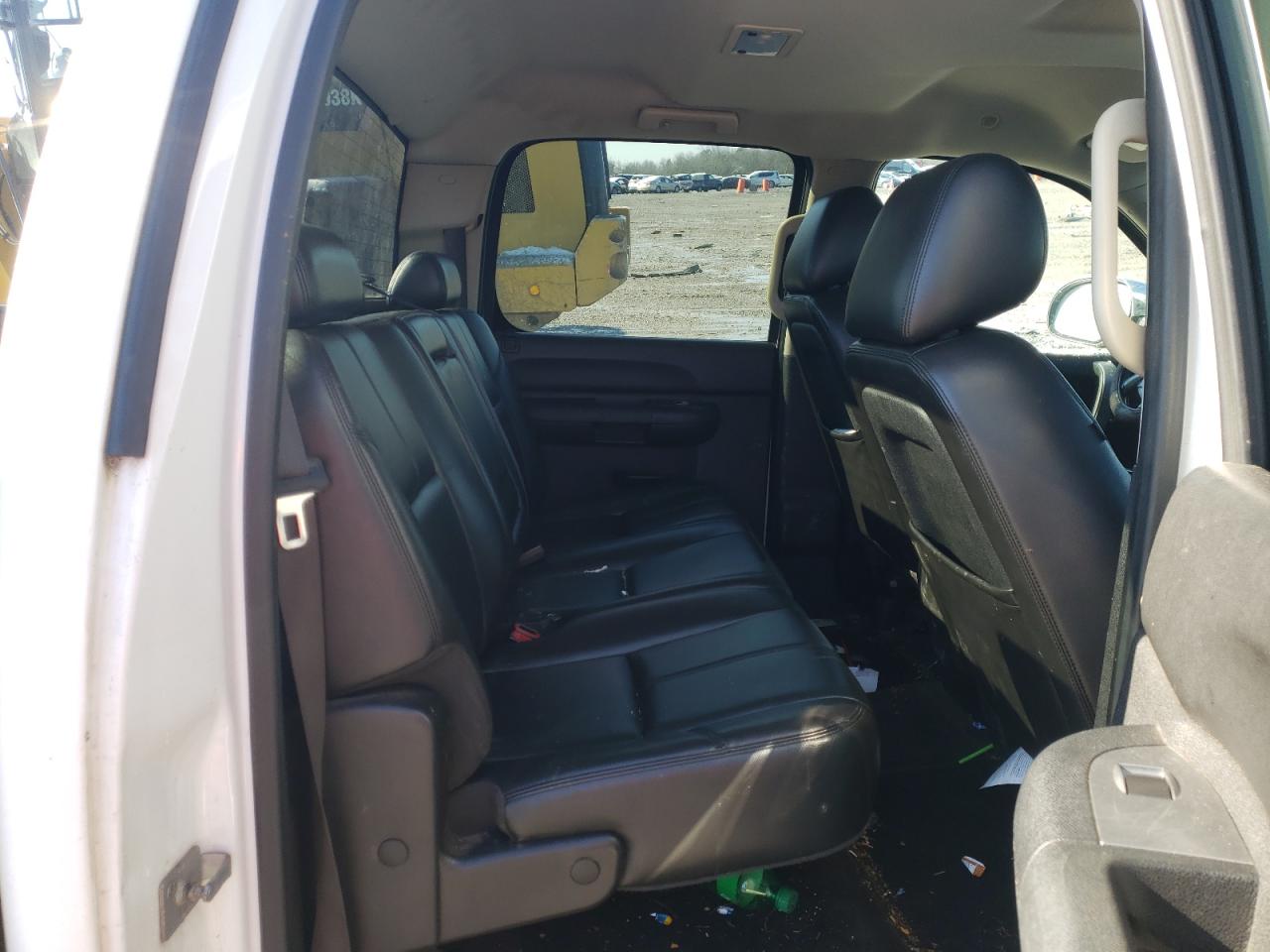 Photo 6 from auction – 2011 CHEVROLET SILVERADO with VIN 3GCPKSE34BG346333